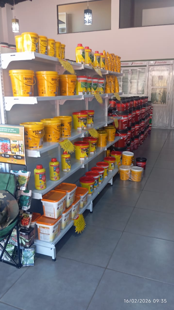 Produtos organizados na Paladini Materiais
